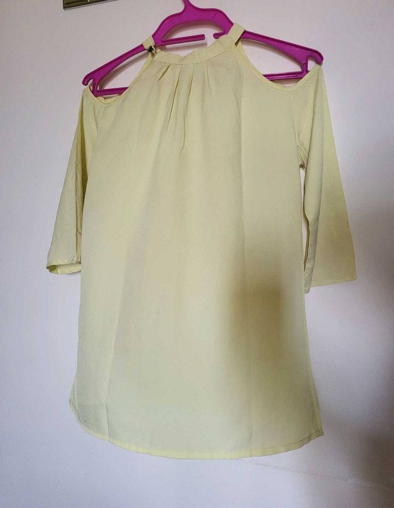 Light Yellow Cold Shoulder Top Veromoda