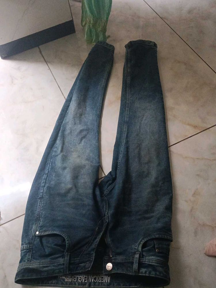 American Eagle Distressed Blue Jeans
