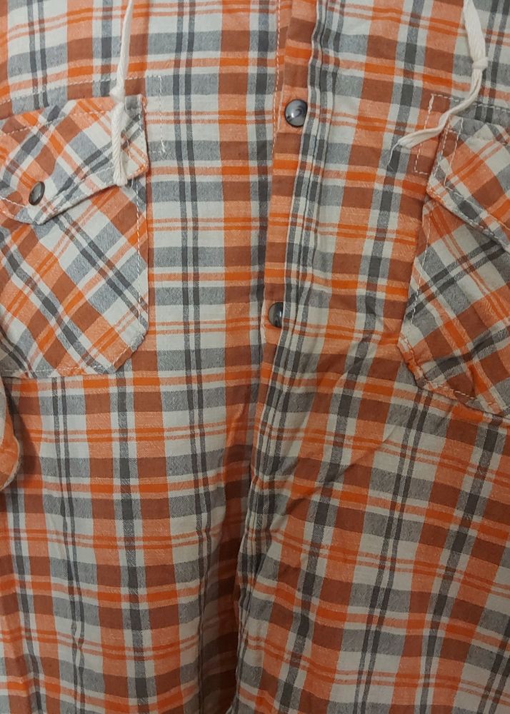 Stylish Hoodie. Chest 48. Wore 2-3 Times.