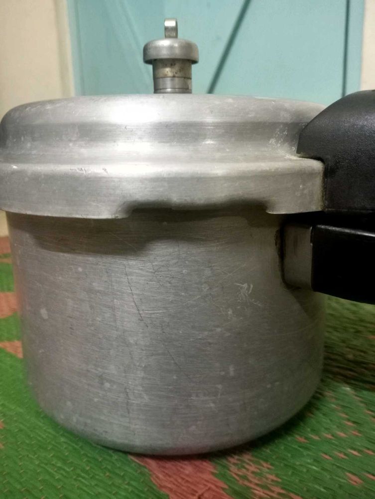 Prestige Aluminum Pressure Cooker