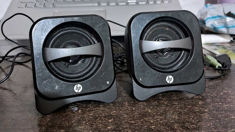 HP Compact Speakers (Wired)