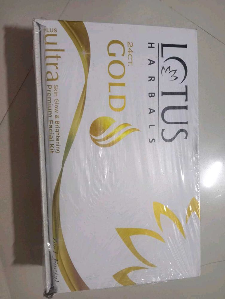 Lotus Herbals Gold Facial Kit