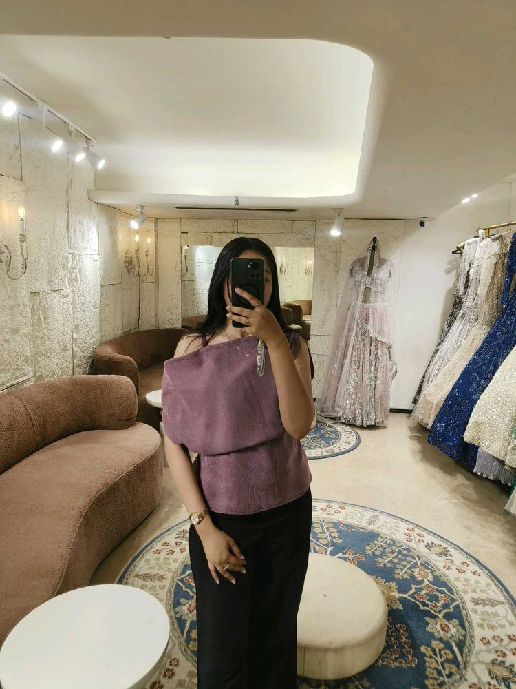 Elegant Women's Blouse