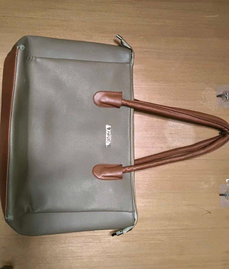 Stylish Two-Tone Tote Bag