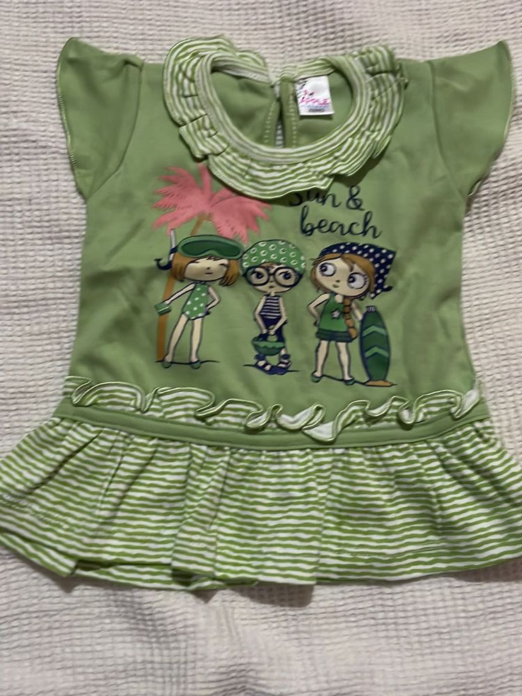 Sun &amp; Beach Green Top