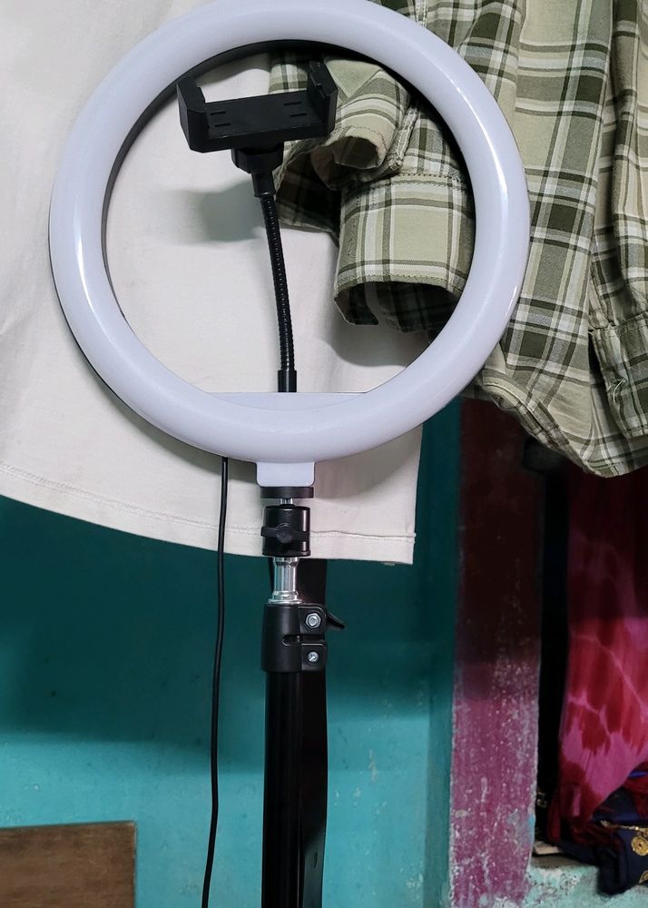 Tripod Mobile Stand