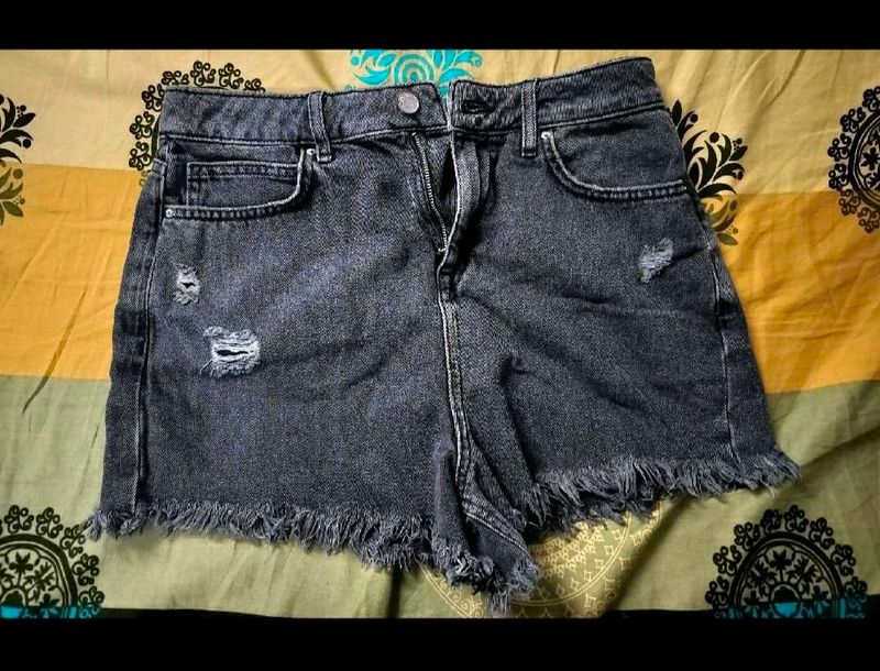 Black high-waisted denim shorts