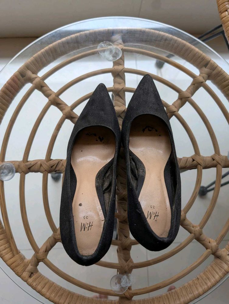 H&amp;M Black Suede Pointed Toe Heels