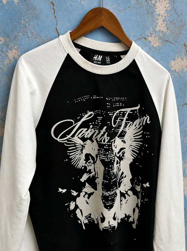 H&amp;M Graphic Heavy Reglan Tee