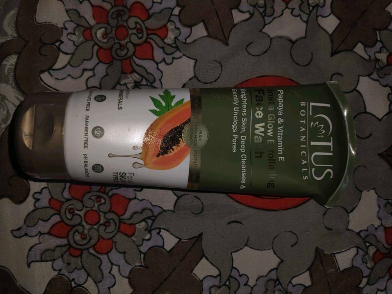 Lotus Botanicals Face Wash