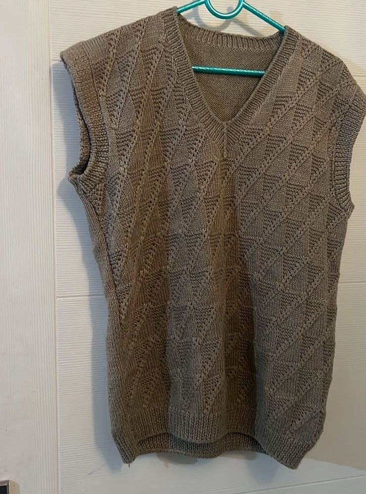 Men Woolen Brown Sweater Of Half Sleeve