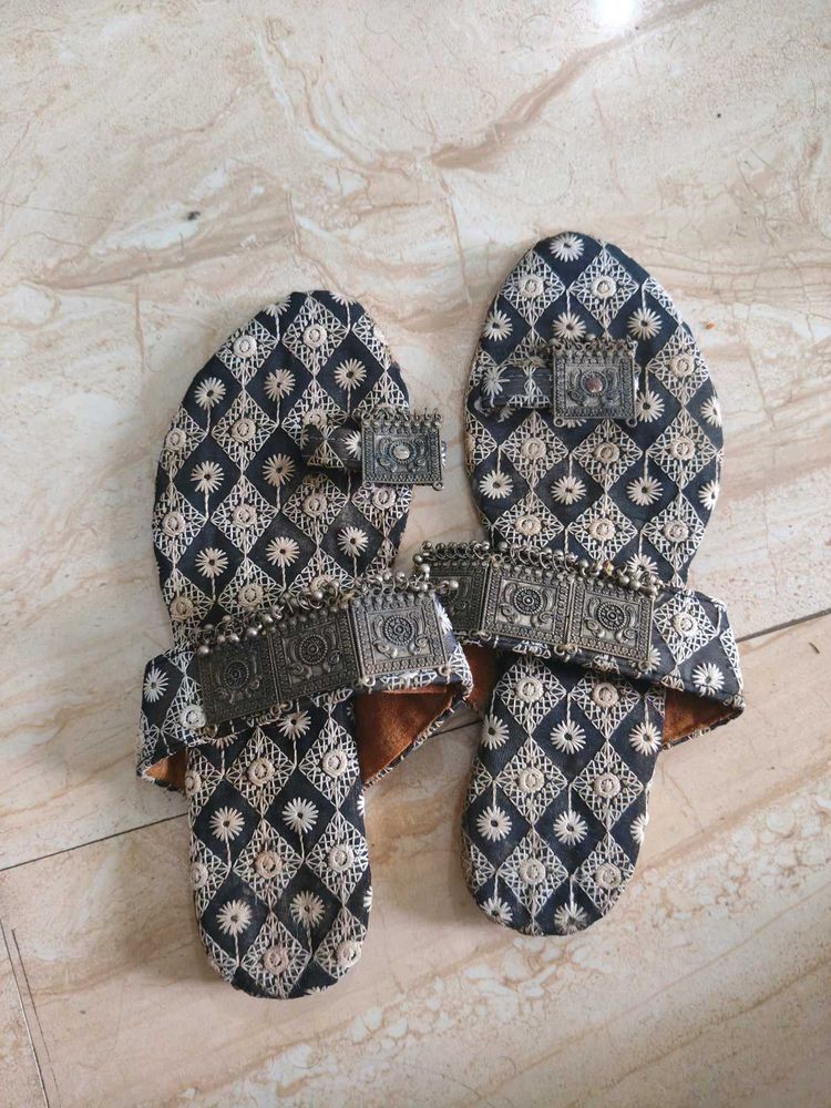 Embroidered Ethnic Sandals with Silver Embellishme
