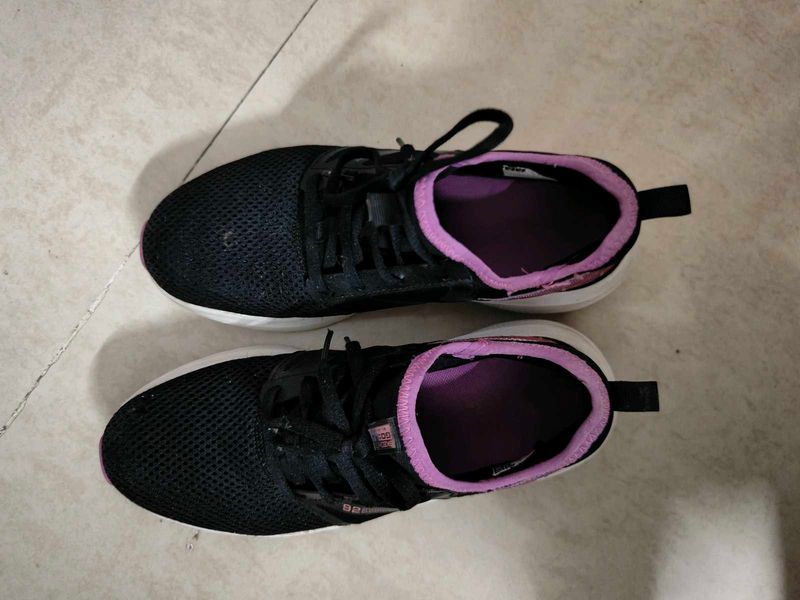 Black &amp; Pink Sketchers Shoes