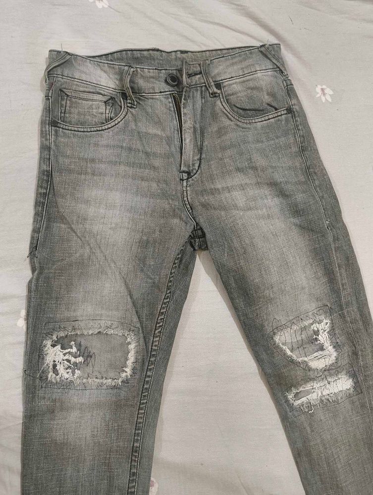 Stylish Grey Distressed Jeans