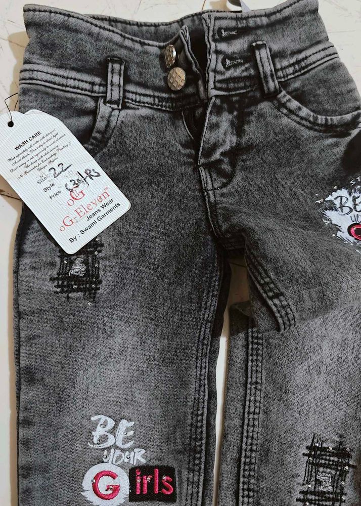 Girls' Distressed Wash Jeans