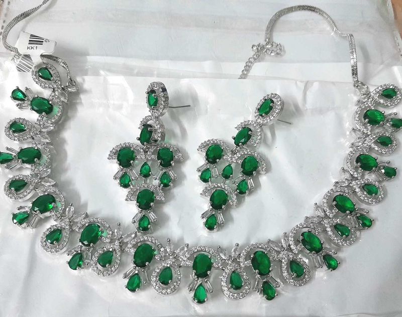 Emerald &amp; Diamond Necklace Set