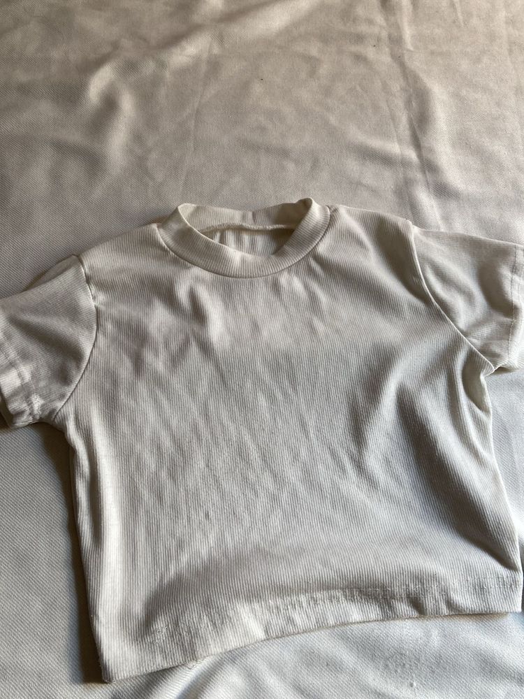 Crop white T-shirt
