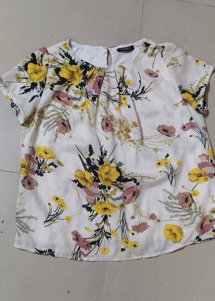 Harpa Beautiful Floral Top Just Tag Lost