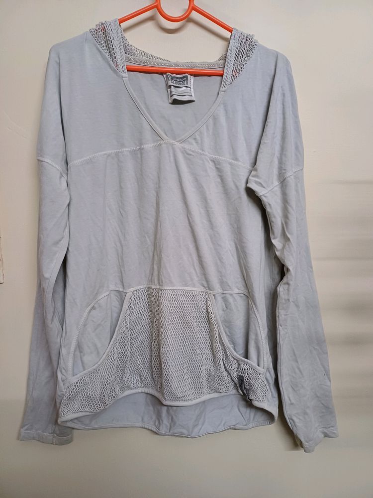 Sweatshirt With Netted Hoodie