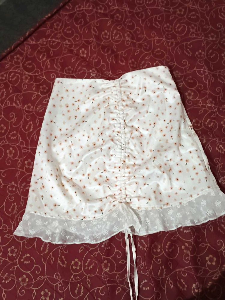 Chic Floral Ruched Mini Skirt