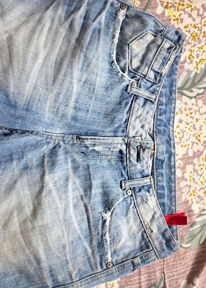Light Wash Distressed Denim shorts