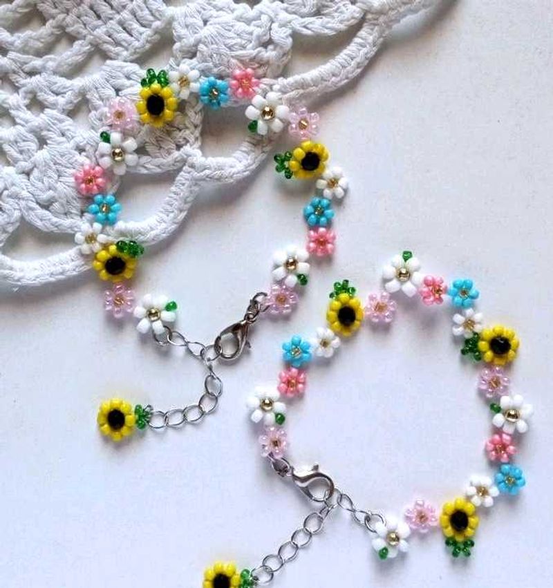 Floral Beaded Bracelets
