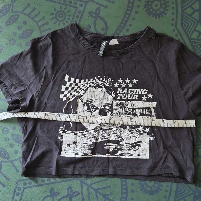 2 HnM crop tops! sparingly used!