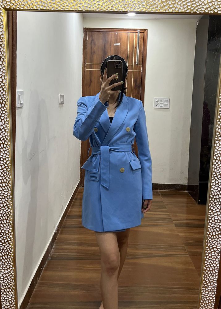 POWDER BLUE DOUBLE BREASTED LONG BELTED BLAZER