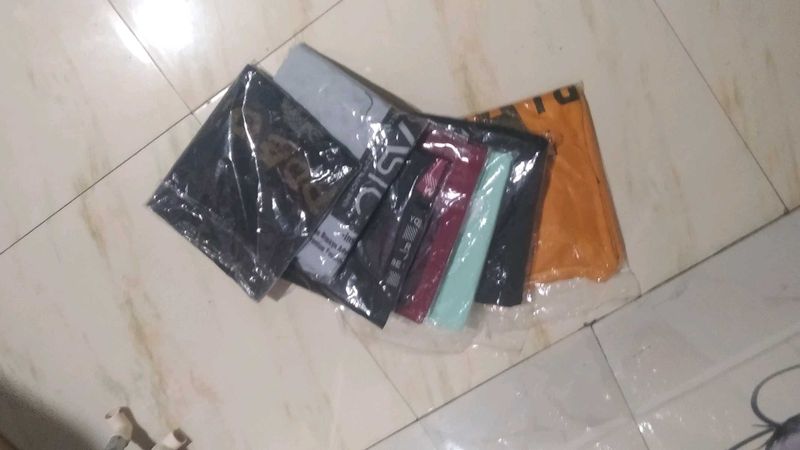 Cool Graphic Print Black T-Shirt