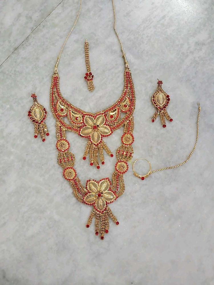 16.Stunning Red and Gold Bridal Jewellery Set