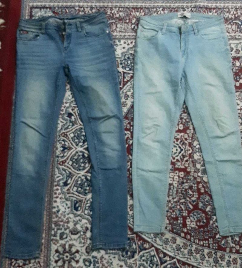 2 Pairs of Women's Jeans