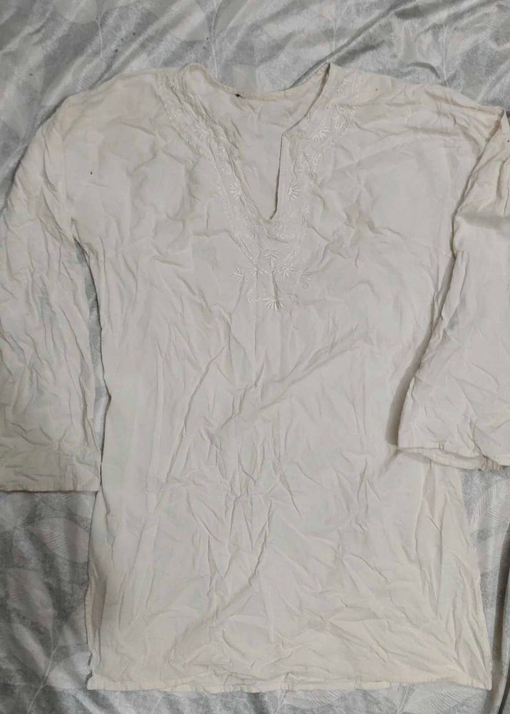 Elegant White Embroidered Kurta