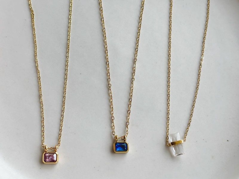 Anti turnish neckpiece