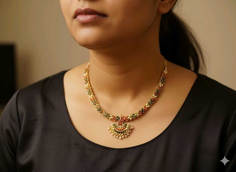 multicolour Elegant Gold Necklace