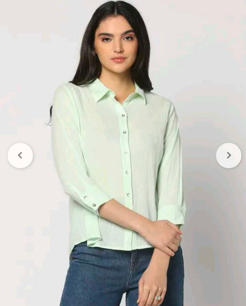 Light Mint Green Button-Down Shirt💚