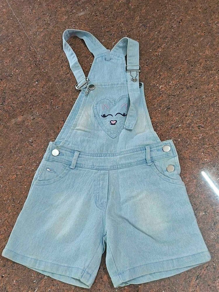 girl jeans pant... 4 to 6 years