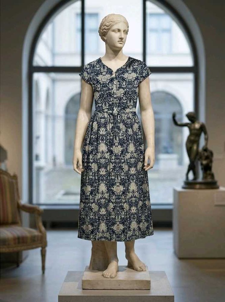 Elegant Blue Floral Print Dress