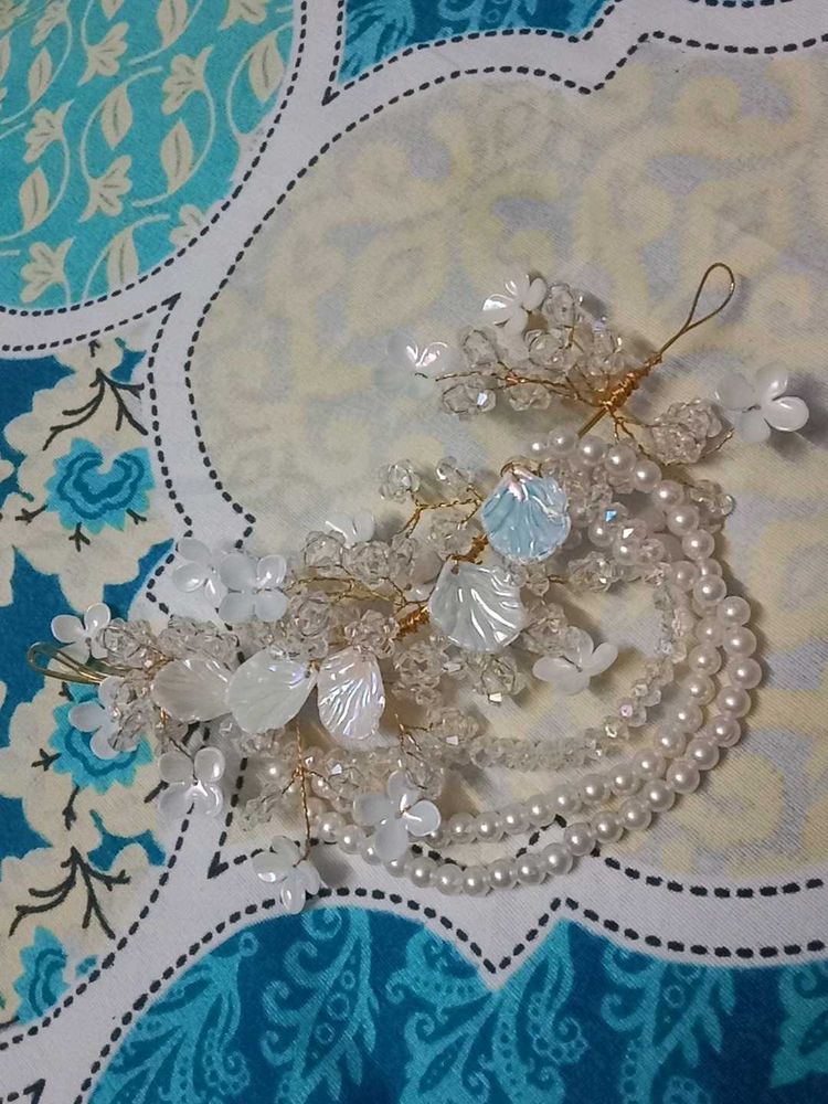 Pearl &amp; Crystal Hair Vine