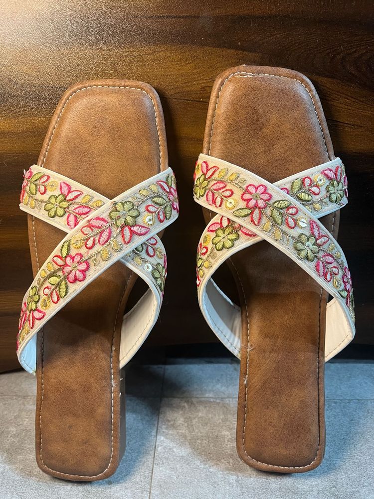 JAIPUR handcrafted embroidered flats