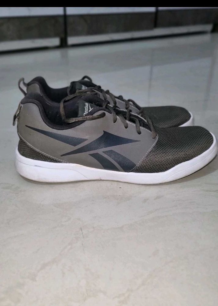 Reebok Shoes Size 7