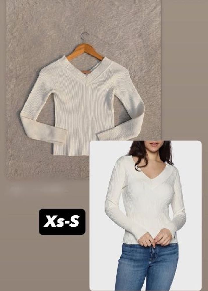 Chic Ribbed V-Neck Sweater