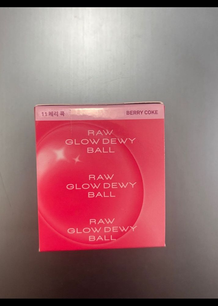 Hince raw glow dewy ball
