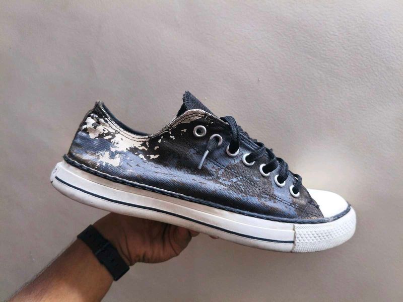 Converse Low Top Sneakers