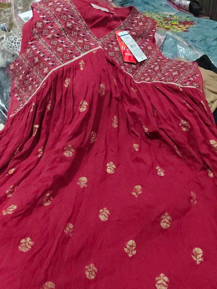 Beautiful Red Kurta with Golden Print