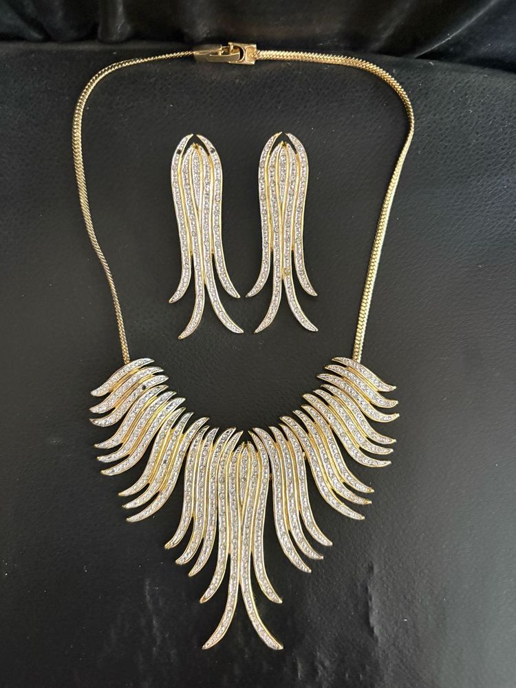 Diamond necklace set