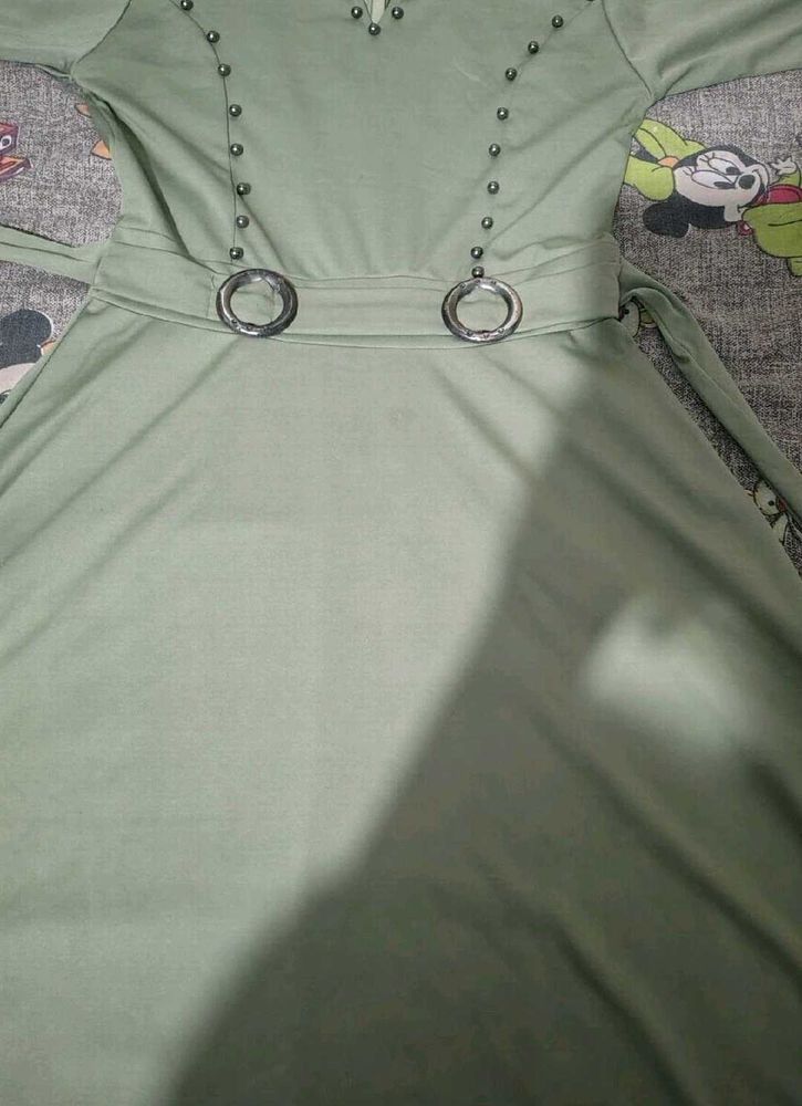 Stylish Green Midi Dress
