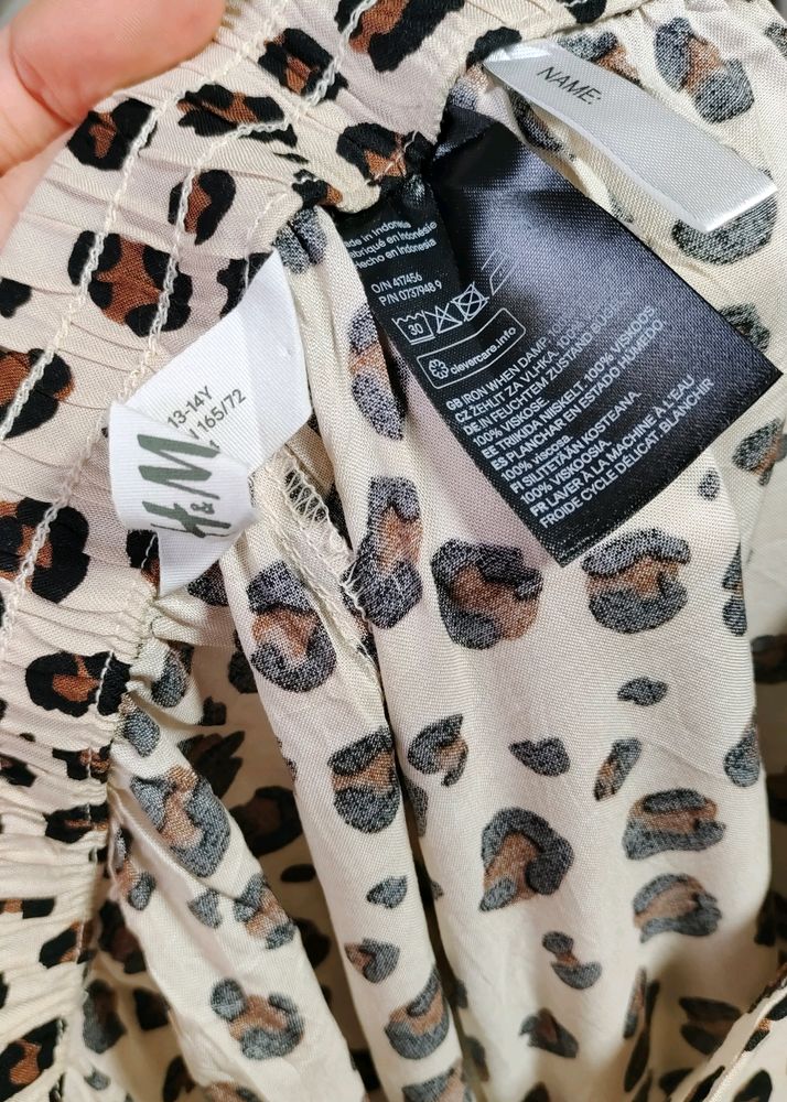 💥Price Drop💥 H&amp;M Animal Print Trouser