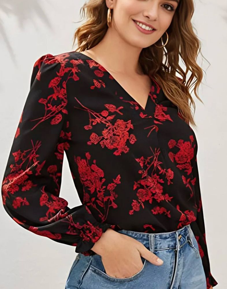 Chic Floral V-Neck Long Sleeve Top