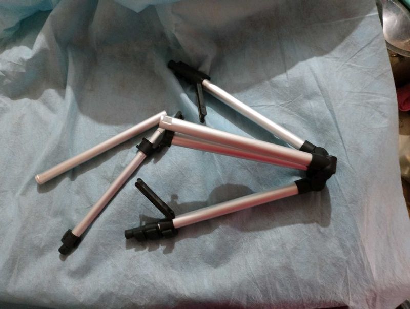 Tripod Stand With Flaws.
