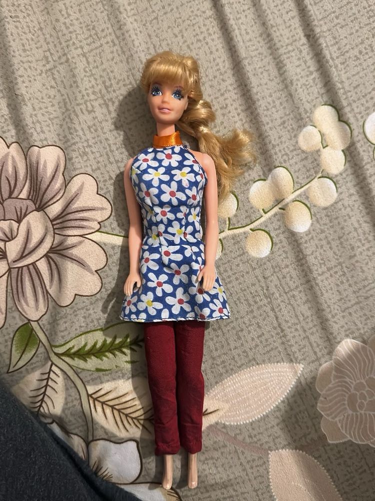 leo mattel Vintage Barbie Doll